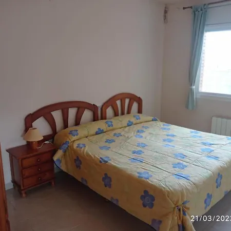 Agustina Villa Mont-roig del Camp