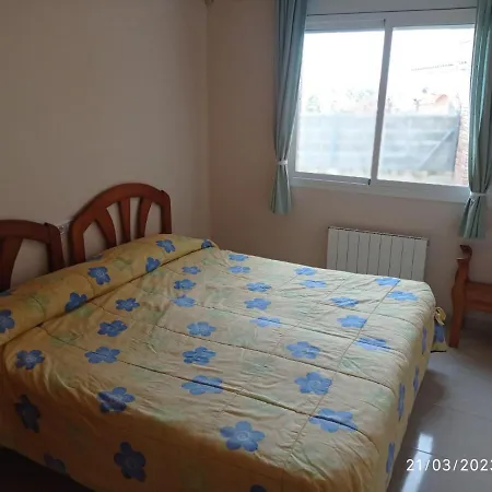 Agustina Villa *